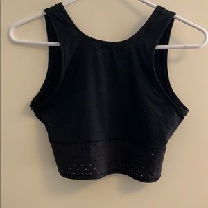 Black Lululemon crop top